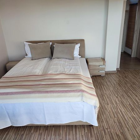 Lux Apartman บาลาตอนฟือเรด ภายนอก รูปภาพ