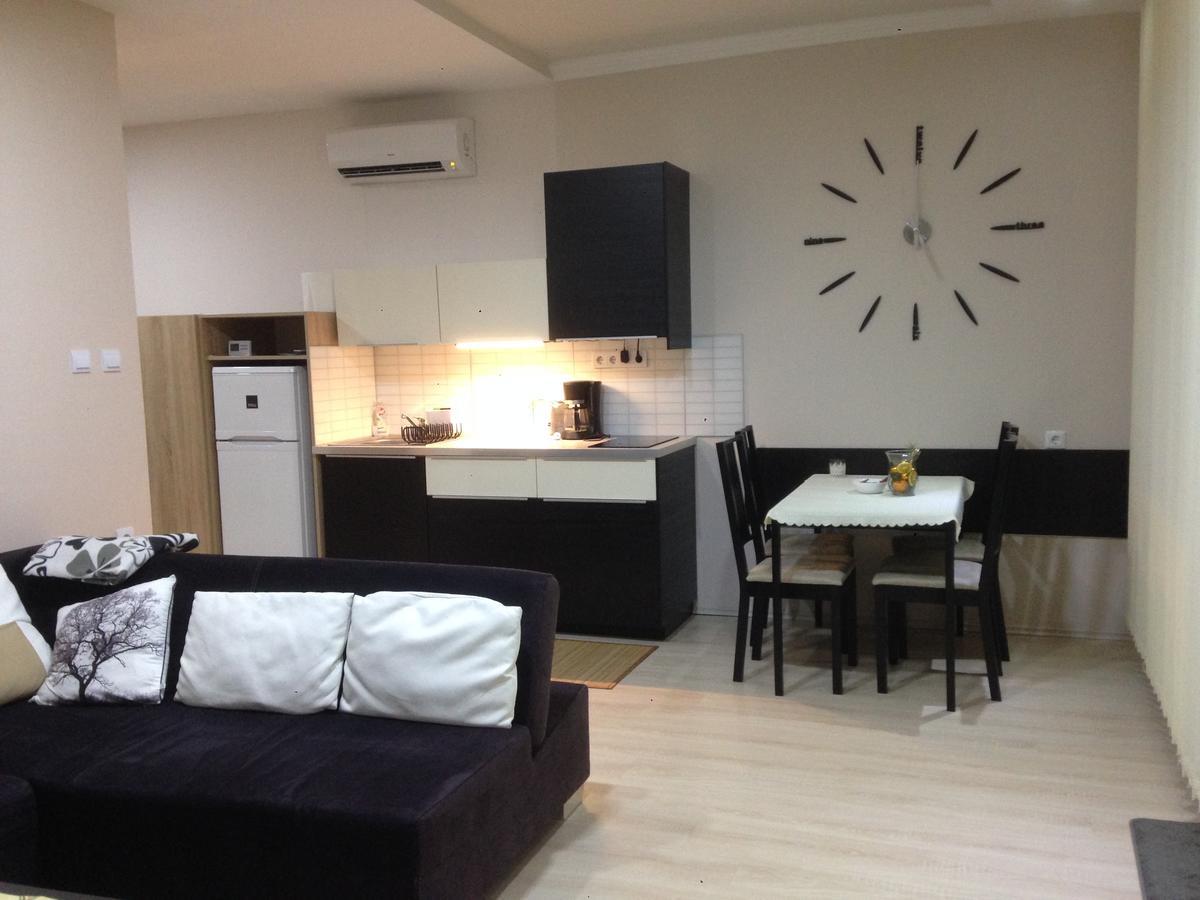 Lux Apartman บาลาตอนฟือเรด ภายนอก รูปภาพ